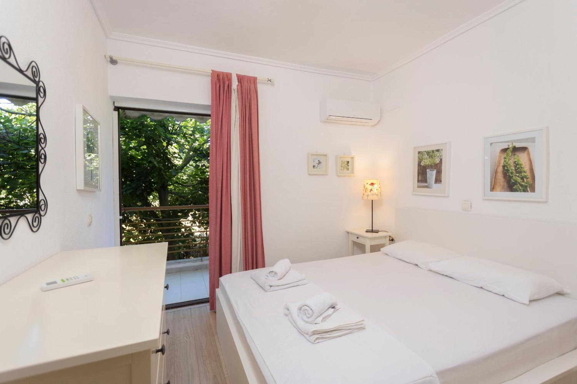 Lovely Villa 3 Min From The Beach 하니오티 외부 사진